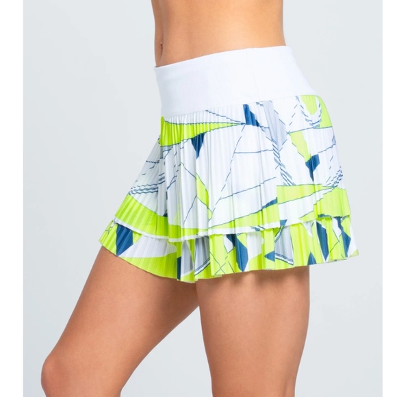 Lucky in Love Women's Going Strong 13" Pleated Tennis Skort skirt.  CONT R - Picture 10 of 11